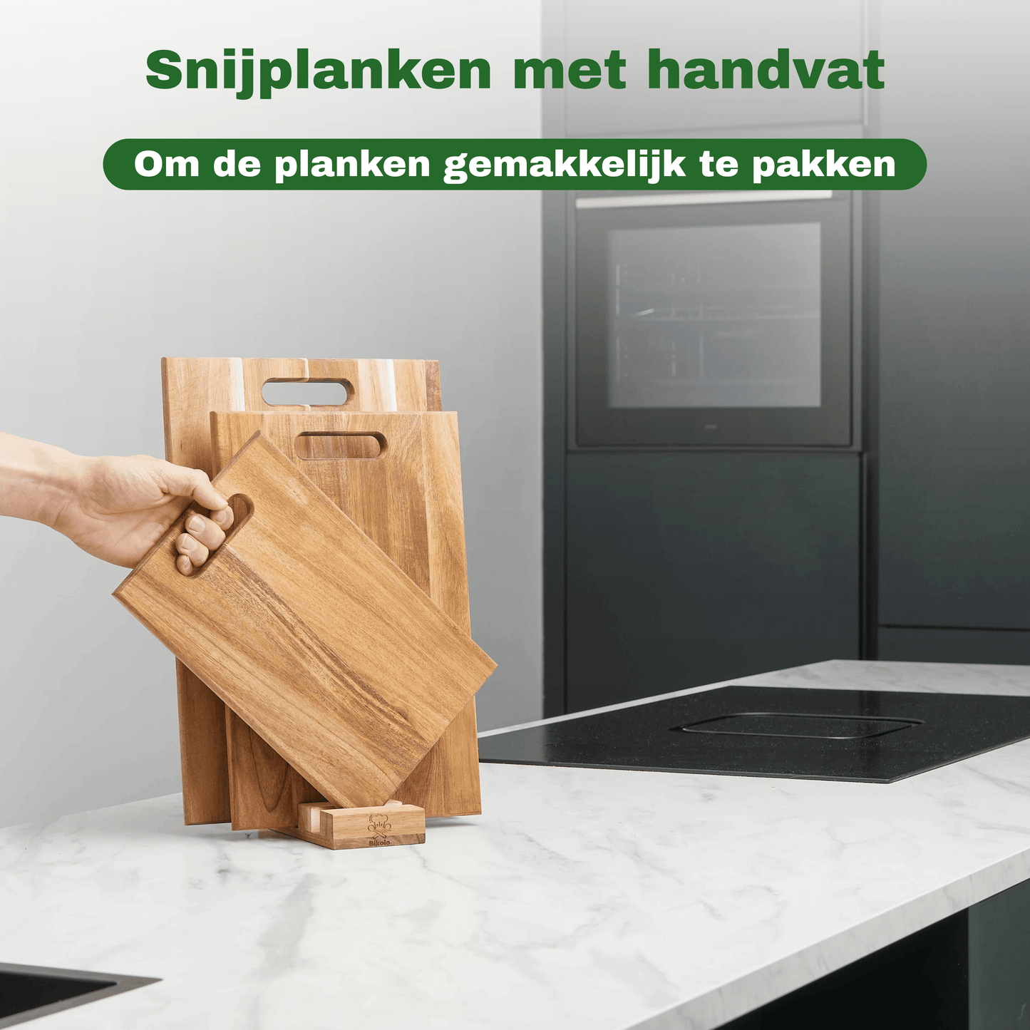 snijplanken van hout met handvaten en houder
