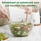 houten saladelepel en saladevork voor het bereiden en serveren van heerlijke salades